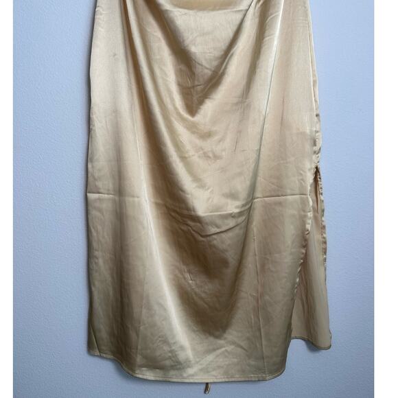 NWT We Wore What Gold Halter Dress Size Large - Picture 13 of 13